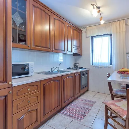 Istra Nikolic 8 * Fazana