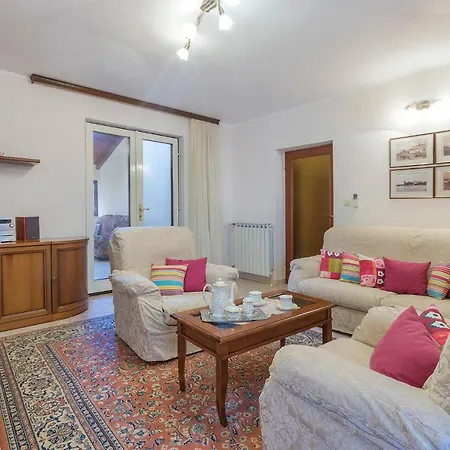 Istra Nikolic 8 * Fazana